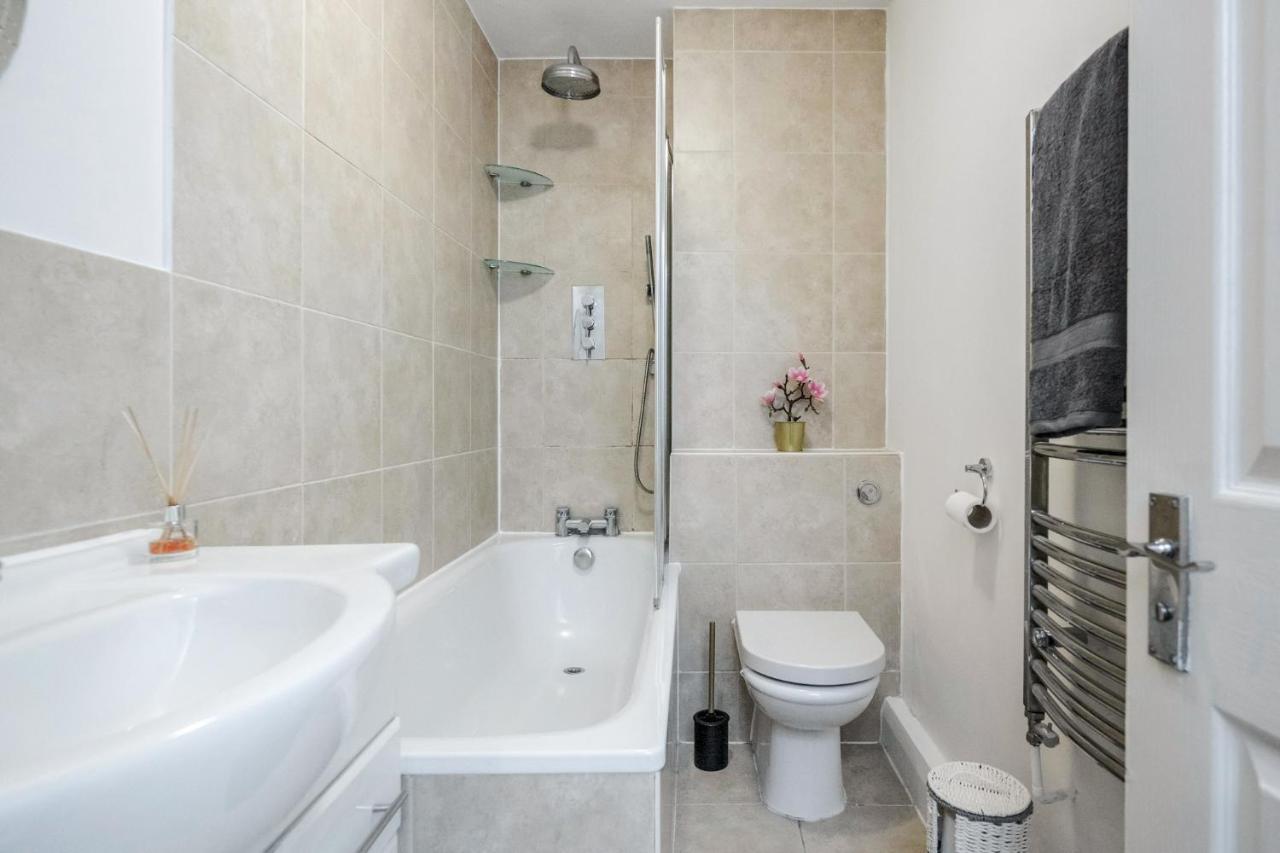Stunning 2-Bed Apt - Free Parking - Camden - Central - Zoo - Shop - Events Londres Exterior foto